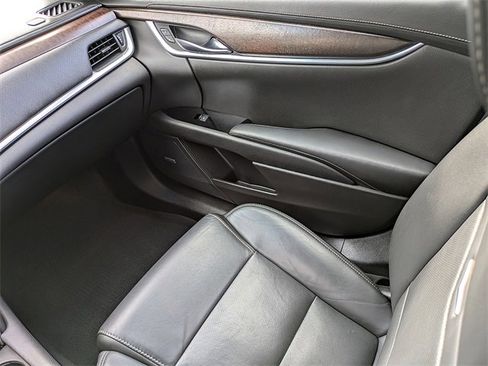 Used 2019 Cadillac XTS Luxury image 16