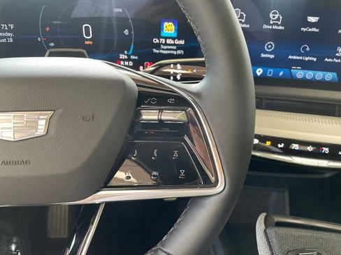 Used 2025 Cadillac Optiq Luxury 2 w/ LPO, Floor Liner Package AWD/4WD image 29