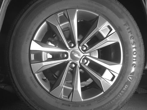 Used 2025 Chevrolet Equinox LT image 14