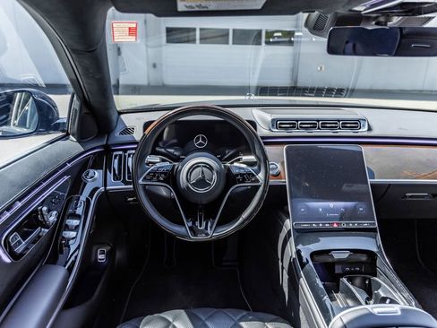 Used 2024 Mercedes-Benz S 580e 4MATIC Sedan image 30