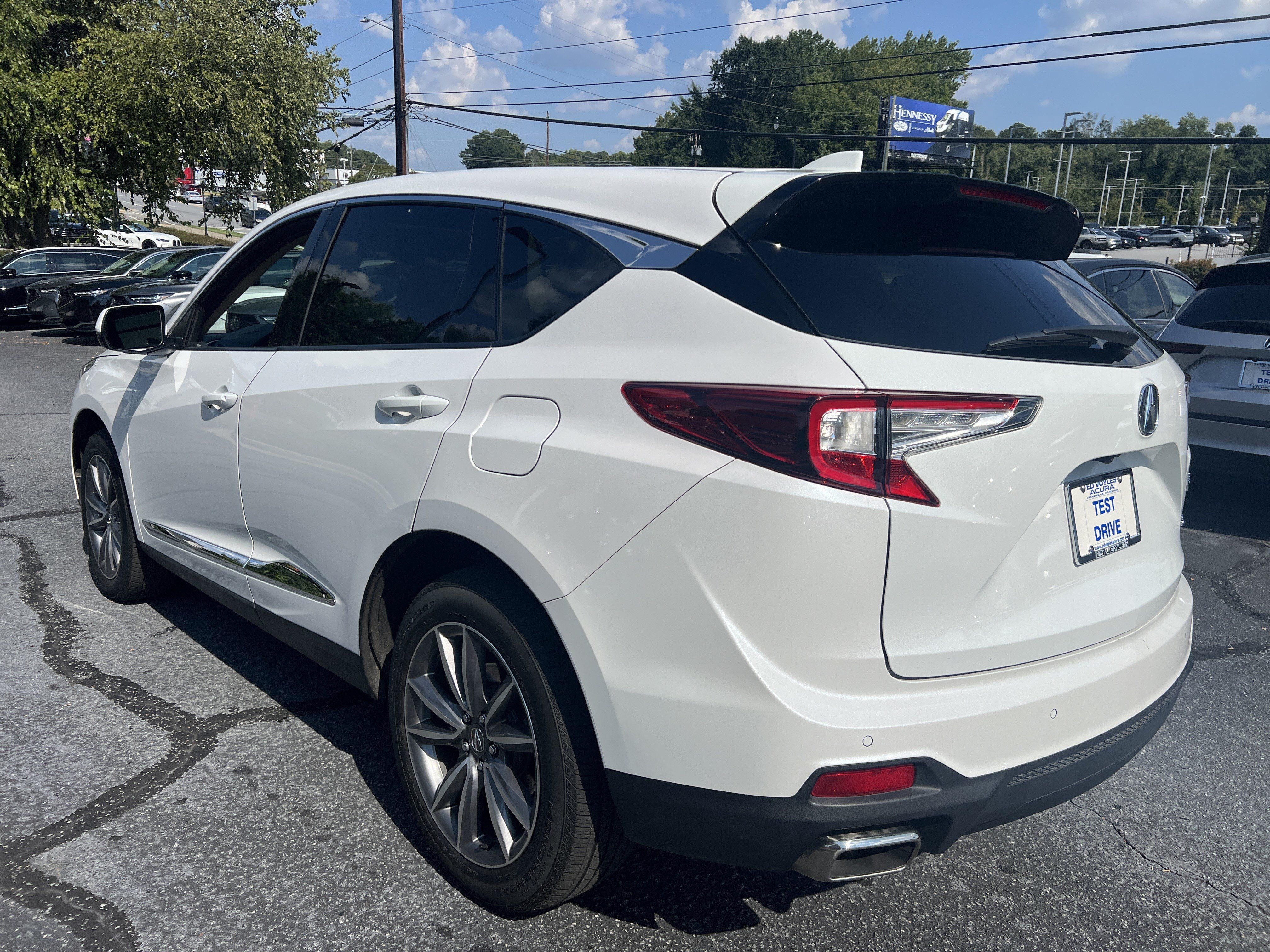 Used 2024 Acura RDX w/ Technology Package AWD/4WD image 3