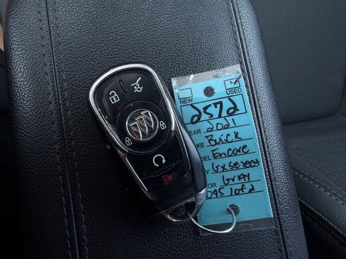 Used 2021 Buick Encore GX Select w/ Sport Touring Package FWD image 21
