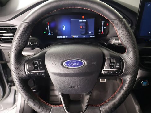 Used 2023 Ford Escape ST-Line w/ Tech Pack #1 FWD image 3