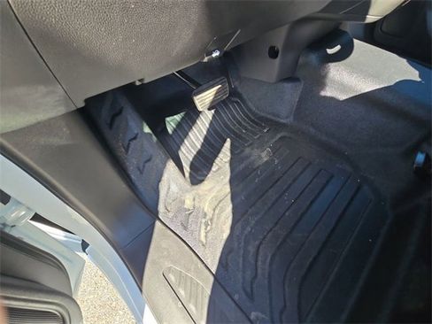 New 2026 Chevrolet Silverado 1500 W/T image 33