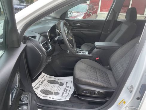 Used 2023 Chevrolet Equinox LT FWD image 12