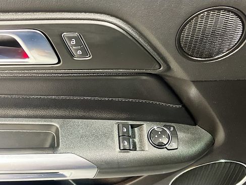 Used 2022 Ford Mustang GT Premium image 17