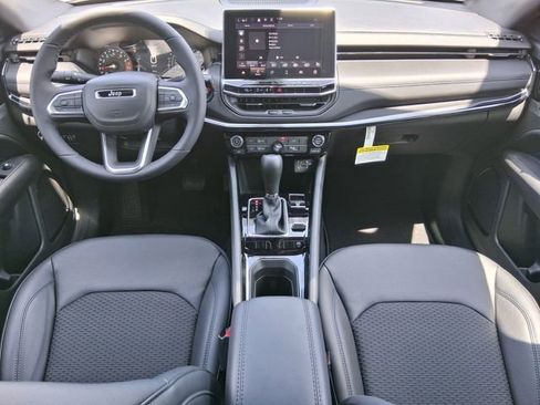 New 2026 Jeep Compass Latitude image 14