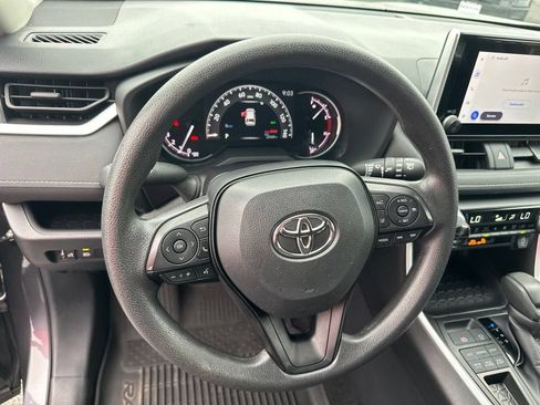 Used 2024 Toyota RAV4 XLE AWD/4WD image 15