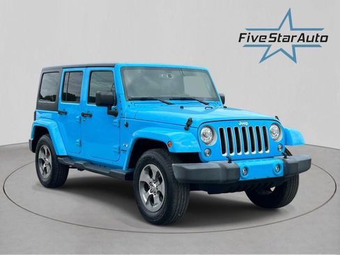 Used 2017 Jeep Wrangler Unlimited Sahara w/ Dual Top Group AWD/4WD image 1