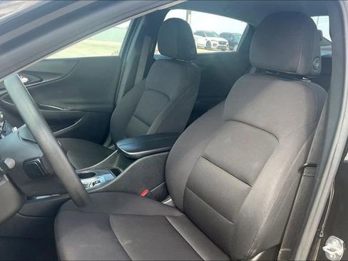 Used 2024 Chevrolet Malibu LT image 30