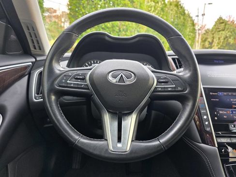 Used 2018 INFINITI Q50 Luxe w/ Essential Package (3.0T Luxe) AWD/4WD image 18