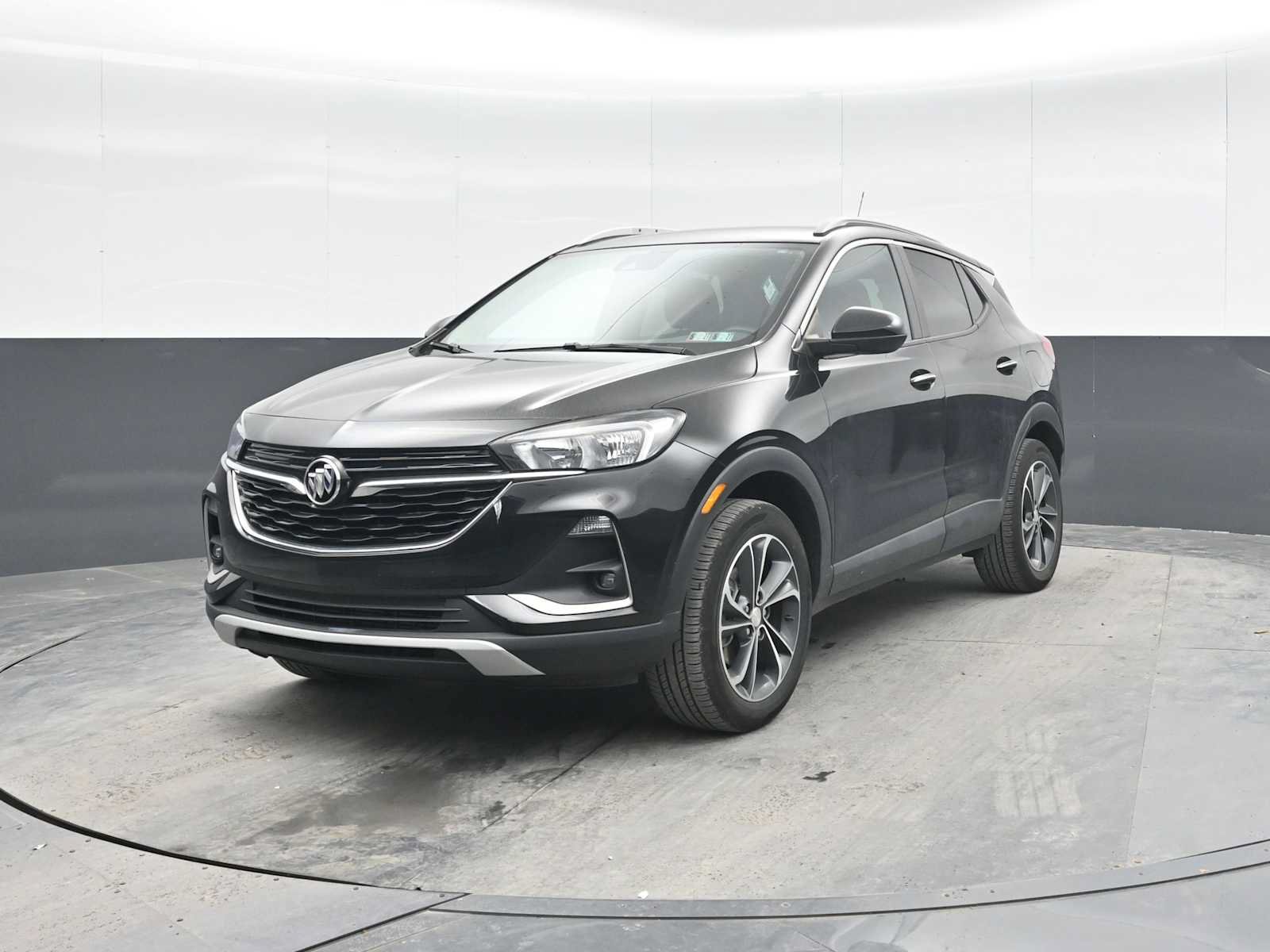 Used 2023 Buick Encore GX Select w/ Safety Package II AWD/4WD image 5