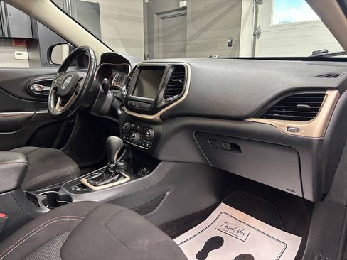Used 2016 Jeep Cherokee 75th Anniversary AWD/4WD image 25