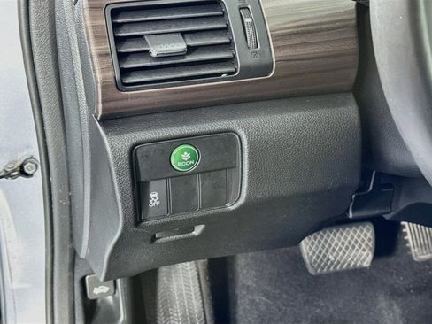 Certified 2017 Honda Accord EX-L image 10