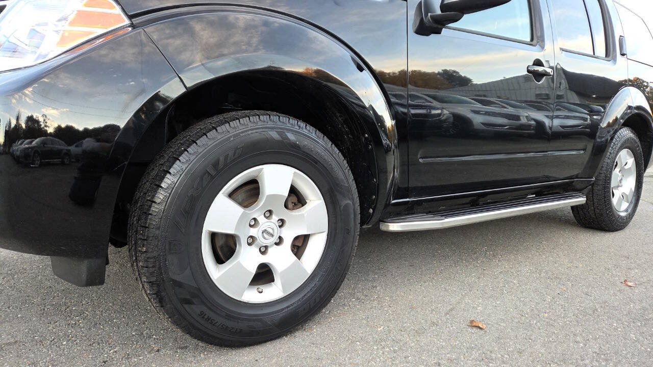 Used 2011 Nissan Pathfinder S AWD/4WD image 7