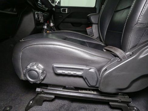 Used 2023 Jeep Wrangler Unlimited Sahara w/ Cold Weather Group image 37