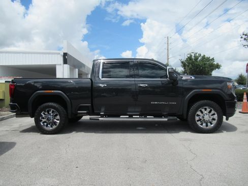 Used 2020 GMC Sierra 2500 Denali w/ Denali Ultimate Package AWD/4WD image 2