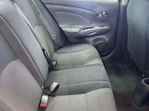 Used 2016 Nissan Versa SV image 38