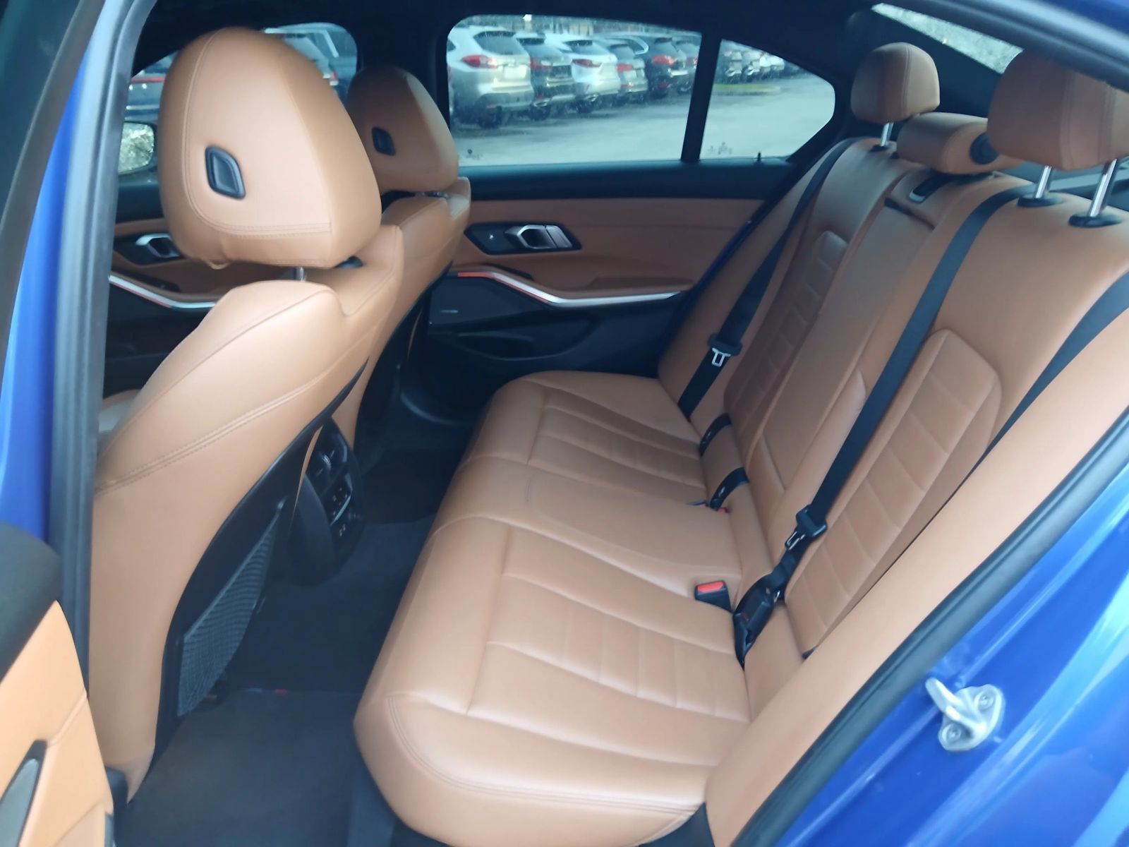 Used 2020 BMW 330i Sedan w/ M Sport Package RWD image 11
