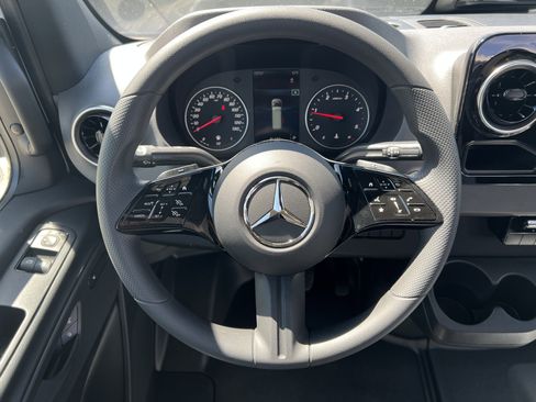 New 2025 Mercedes-Benz Sprinter 2500 image 22