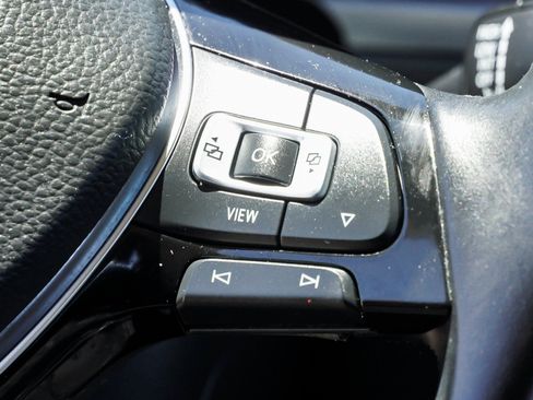 Used 2019 Volkswagen Tiguan SE AWD/4WD image 35