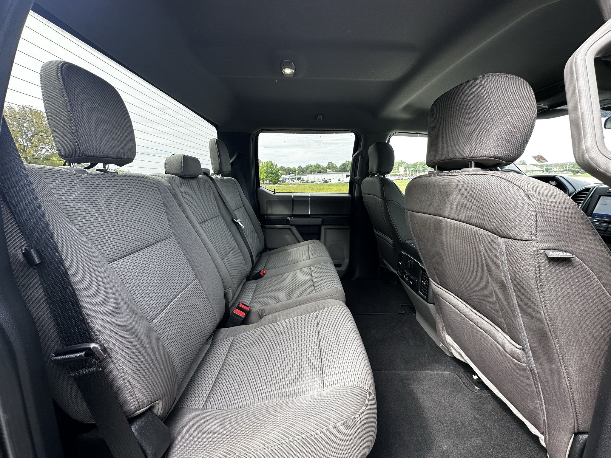 Used 2021 Ford F250 XLT w/ XLT Premium Package AWD/4WD image 28
