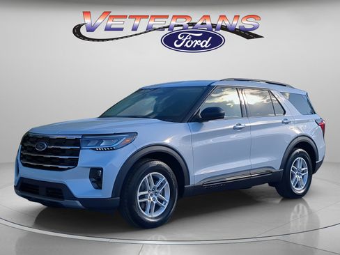New 2026 Ford Explorer Active w/ Active Comfort Package image 1
