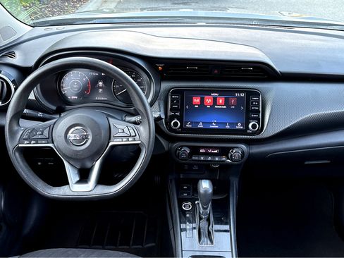 Used 2021 Nissan Kicks SV w/ Exterior Package image 4