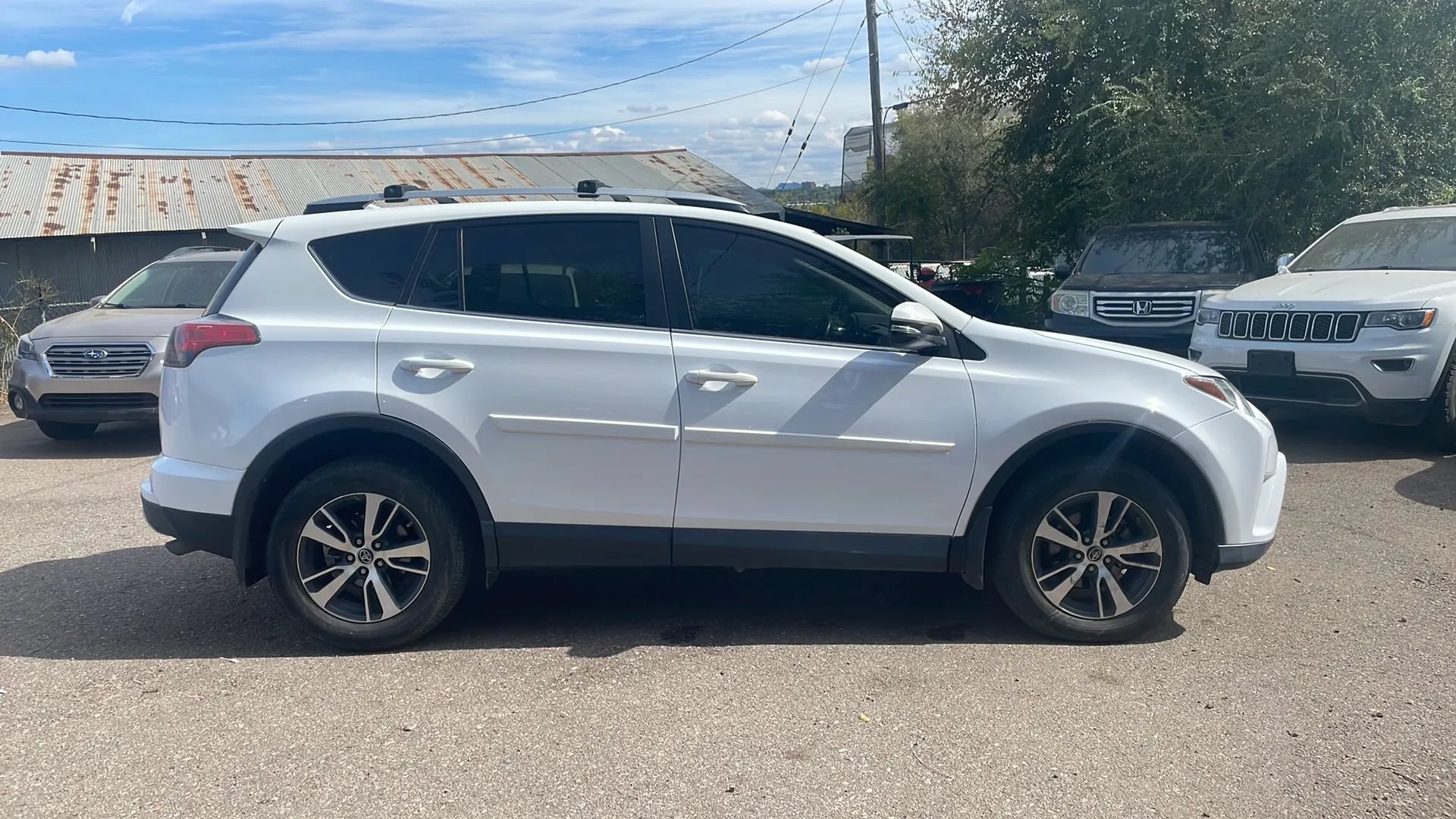 Used 2016 Toyota RAV4 XLE AWD/4WD image 7
