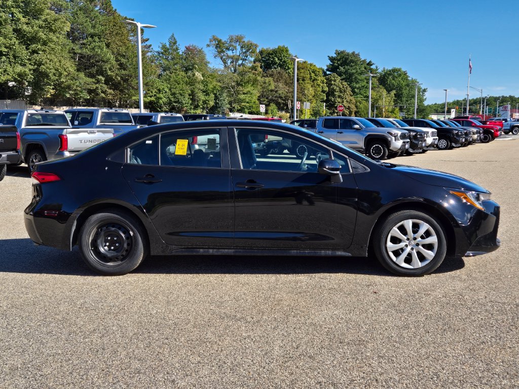 Used 2026 Toyota Corolla LE FWD image 7