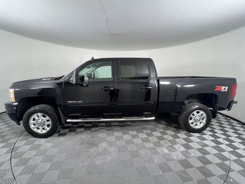 Used 2012 Chevrolet Silverado 2500 LTZ w/ LTZ Plus Package AWD/4WD image 9