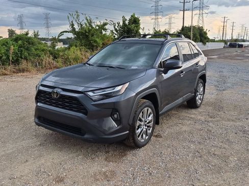 Used 2023 Toyota RAV4 XLE Premium FWD image 10