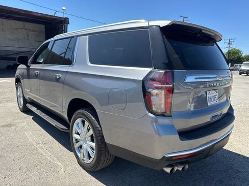 Used 2021 Chevrolet Suburban High Country RWD image 7
