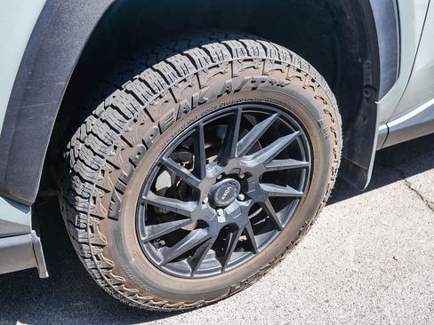 Used 2019 Toyota RAV4 XLE w/ Carpet Mat Package AWD/4WD image 5