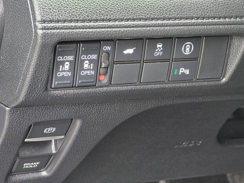 Used 2023 Honda Odyssey Touring image 42