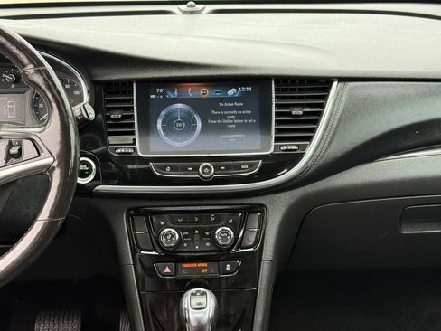 Used 2019 Buick Encore Essence FWD image 14