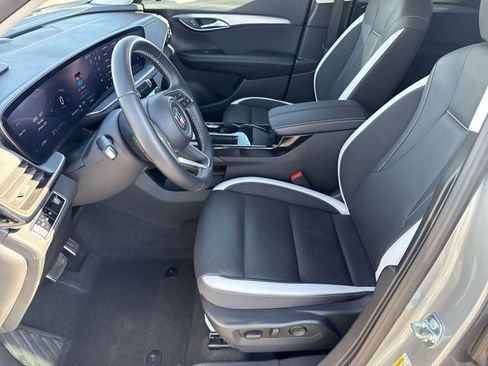 Used 2025 Buick Envision Sport Touring image 17