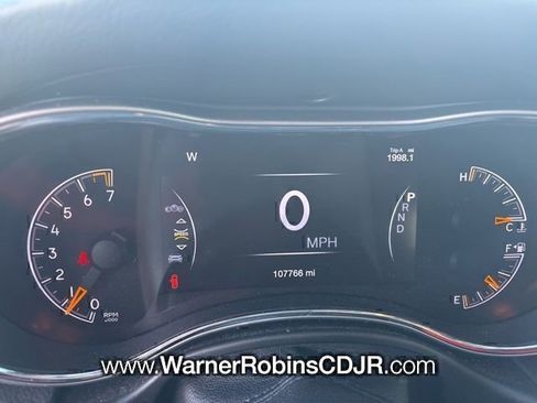 Used 2019 Jeep Grand Cherokee Altitude RWD image 6