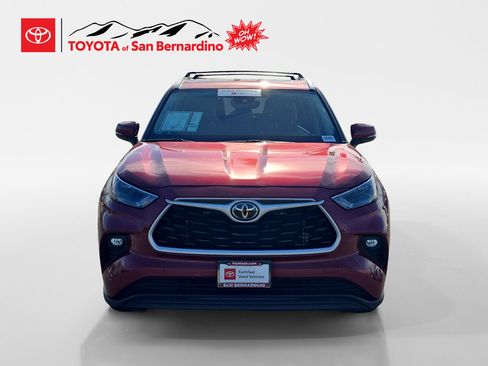Certified 2023 Toyota Highlander XLE image 8