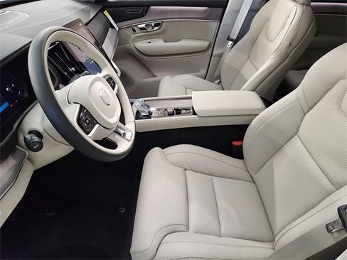New 2026 Volvo XC90 B6 Ultra w/ Protection Package image 14