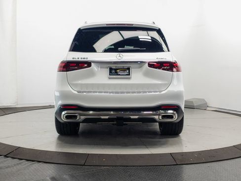 Used 2026 Mercedes-Benz GLS 580 4MATIC image 32