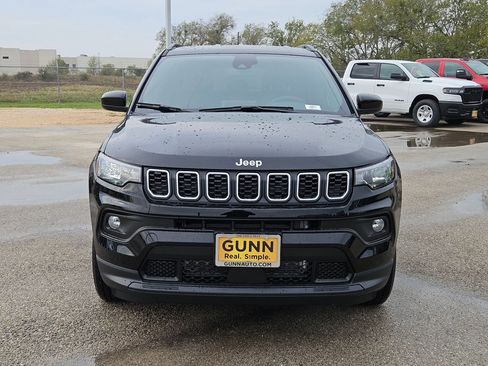 New 2026 Jeep Compass Latitude image 8