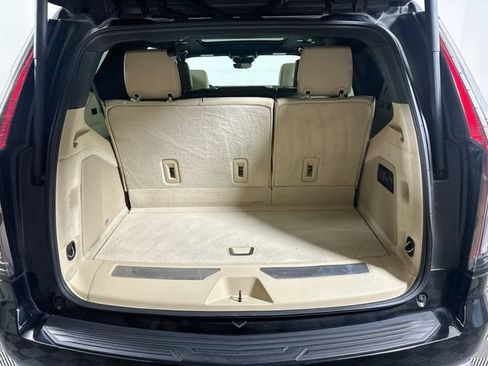 Certified 2024 Cadillac Escalade Premium Luxury w/ Performance Package AWD/4WD image 29