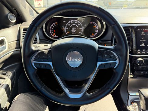 Used 2021 Jeep Grand Cherokee Limited image 27