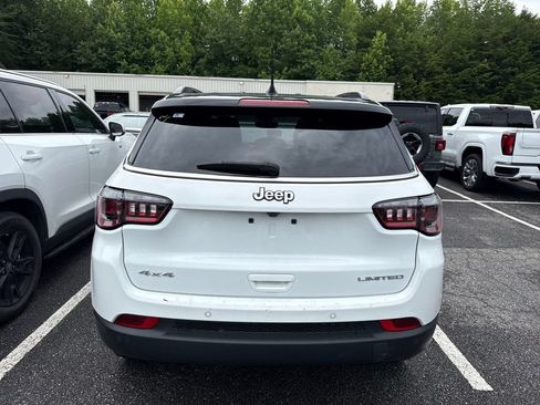 Used 2025 Jeep Compass Limited AWD/4WD image 13