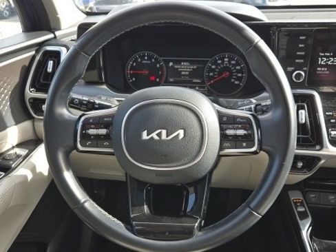 Certified 2022 Kia Sorento SX image 24