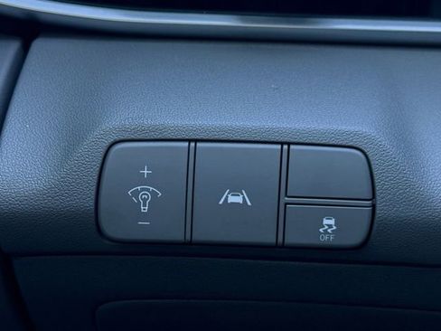 Used 2021 Hyundai Elantra SEL w/ Convenience + Premium Package image 12