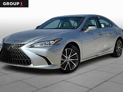 New 2025 Lexus ES 300h w/ Premium Package