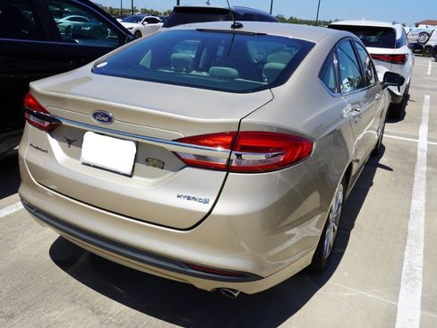 Used 2017 Ford Fusion S FWD image 5