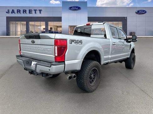 Used 2022 Ford F250 Lariat w/ Black Appearance Package AWD/4WD image 6